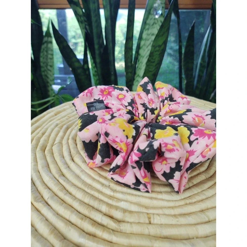 Pink Daffodil Floral Cotton XXL Scrunchie 7
